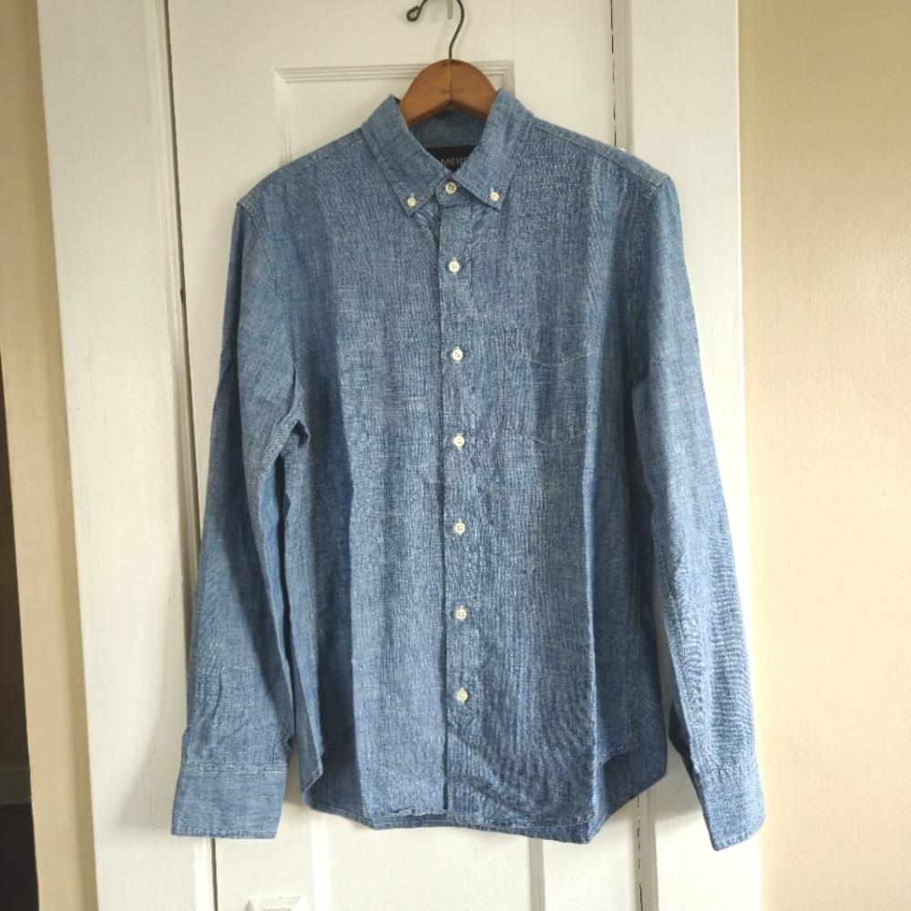 Small Slim Fit Chambray